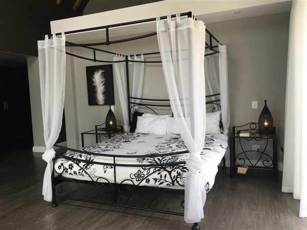 chantelle 4 post bed image